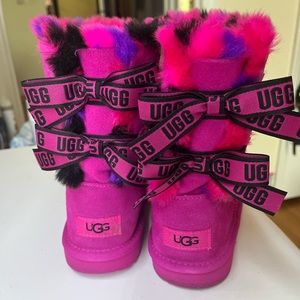 UGG Bailey Bow Boots Size 4Y
